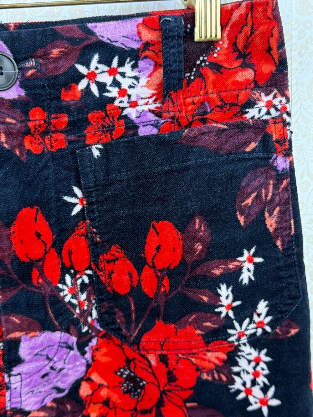 Maeve by Anthropologie Colette Crop Wide-Leg Floral Red Velvet Pants - Size - 29 - Picture 9 of 11